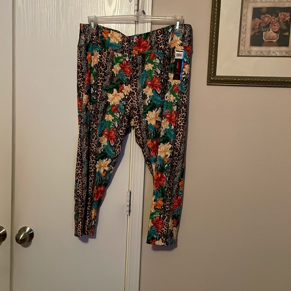 No Boundaries Capri leggings